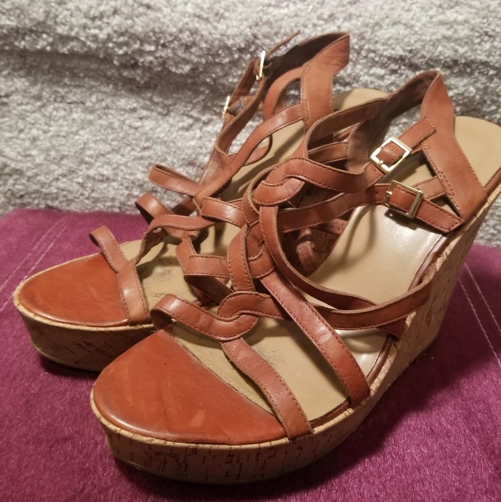 BP platform sandals